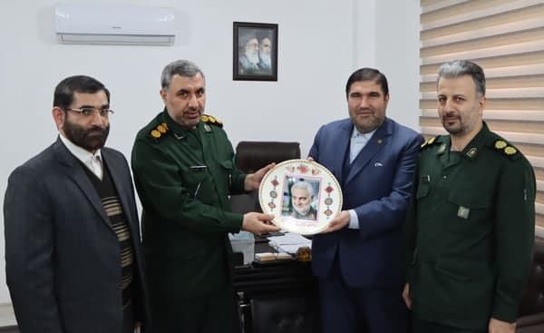 خدمات رسانی به اقشار کم درآمد