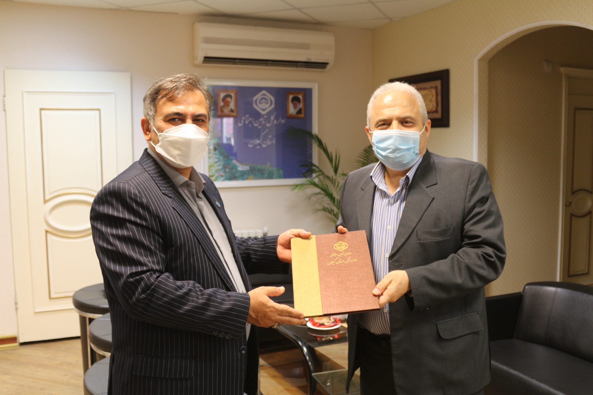 تجلیل از رئیس اتاق اصناف استان