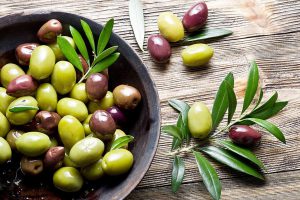 برداشت بیش از ۱۲۰ هزار تن میوه زیتون در کشور 1 برداشت بیش از ۱۲۰ هزار تن میوه زیتون