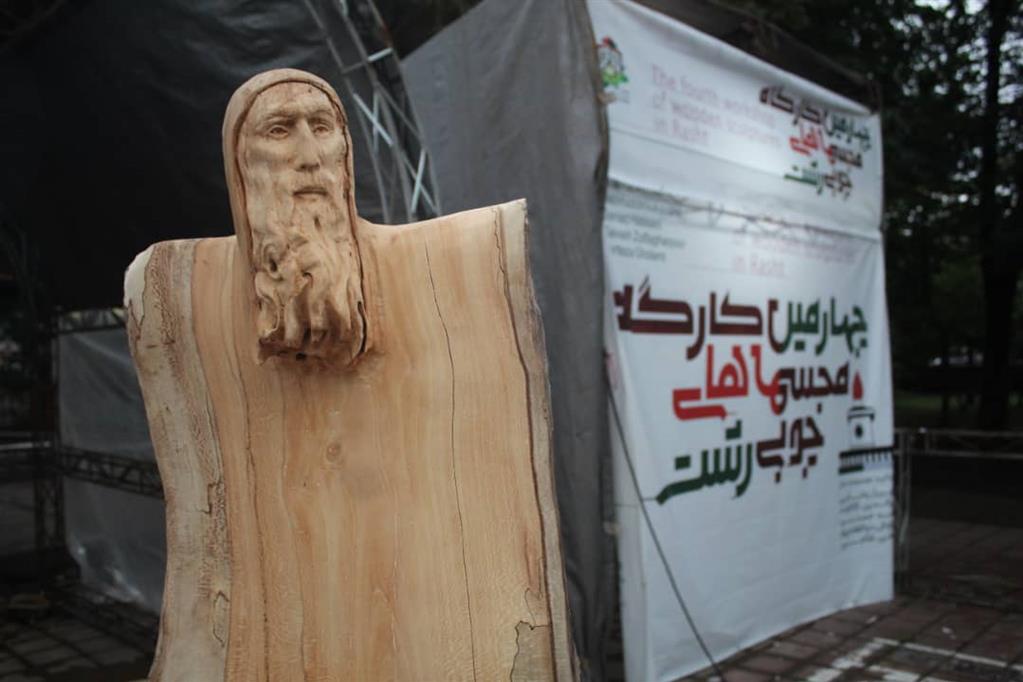 چهارمین جشنواره مجسمه های درختی